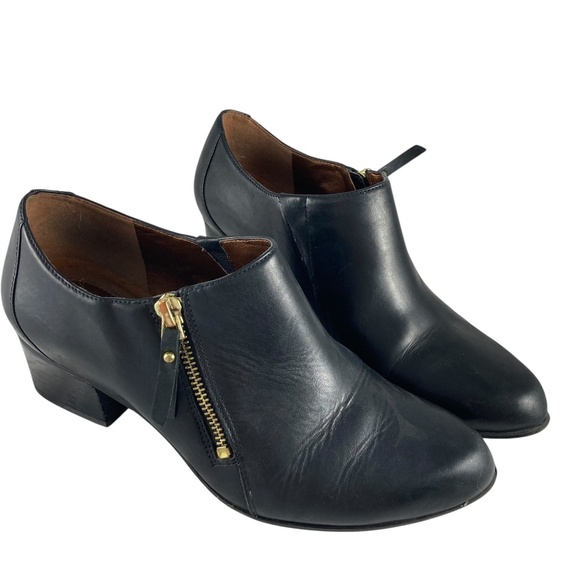 Black leather Naturalizer Ankle Boots - Picture 4 of 4